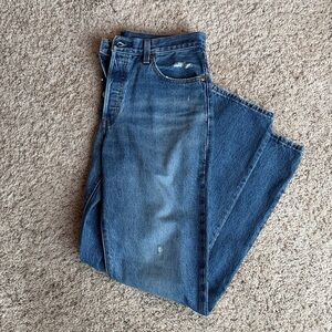 LEVI’S 501 Slim Straight Leg Jean Medium Wash Size 29 x L 30